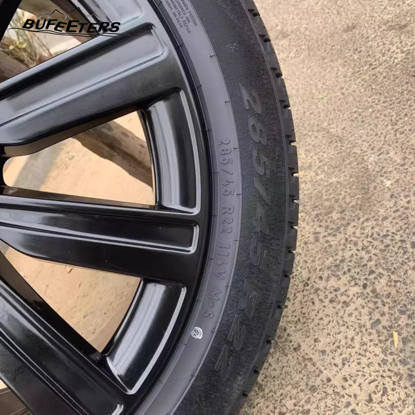 Original Factory 22 Inch Wheel Hub Set For 2023 Lander Rover Range Rover,99% New,No Bumps or Scratches